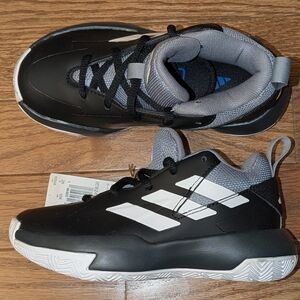 Adidas Kids Black and Gray Sneakers